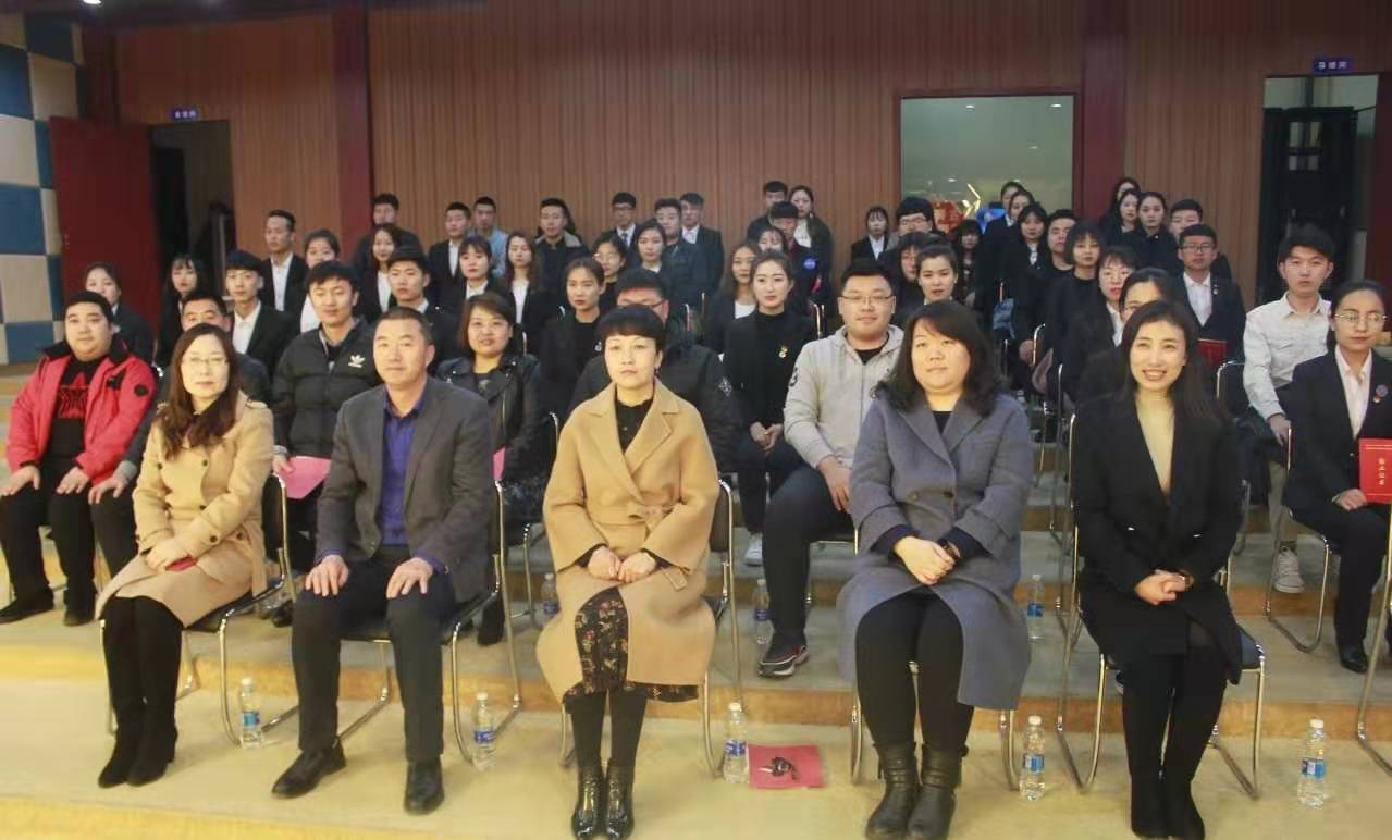 我院yl8cc永利行卓越管理精英培训班第四期结业暨第五期精英班开班仪式!