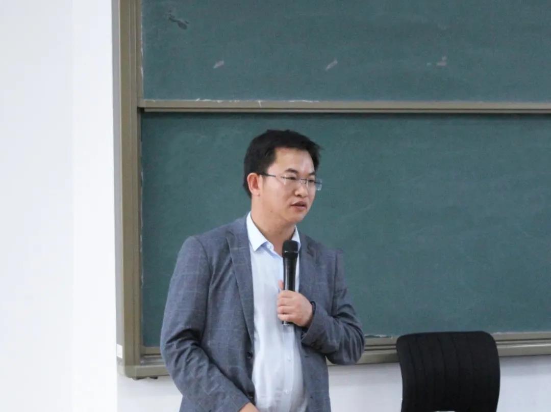 “鸿德”学术沙龙第十七讲成功yl8cc永利办