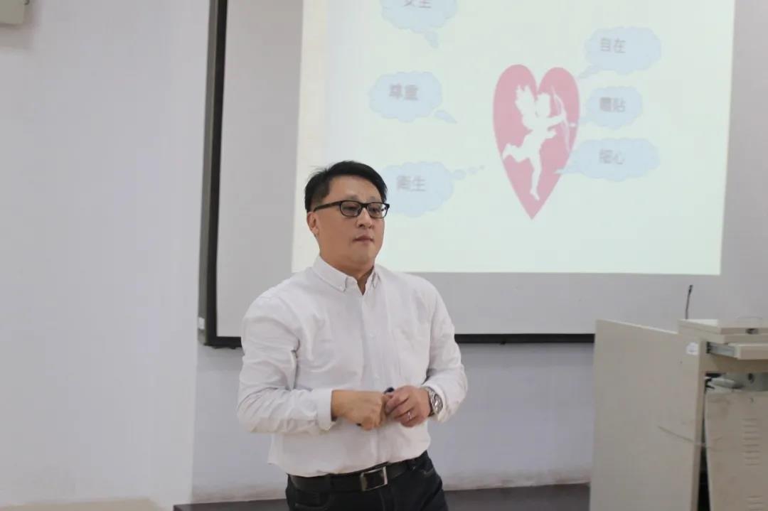 “鸿德”学术沙龙第二十二讲成功yl8cc永利办