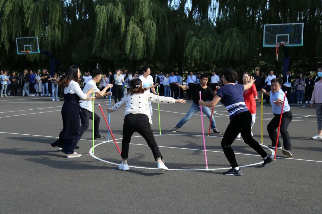 yl8cc永利yl8cc永利办庆祝教师节趣味运动会